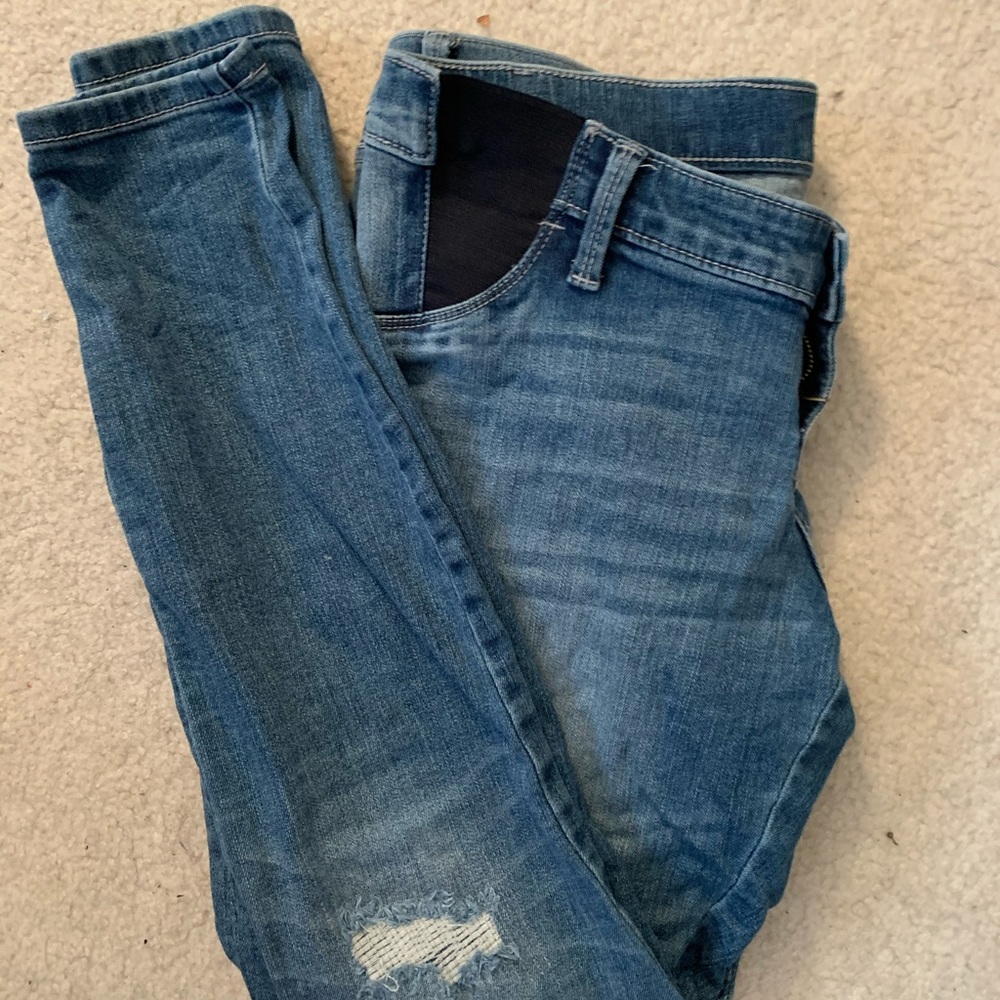 Light wash pregnancy jeans